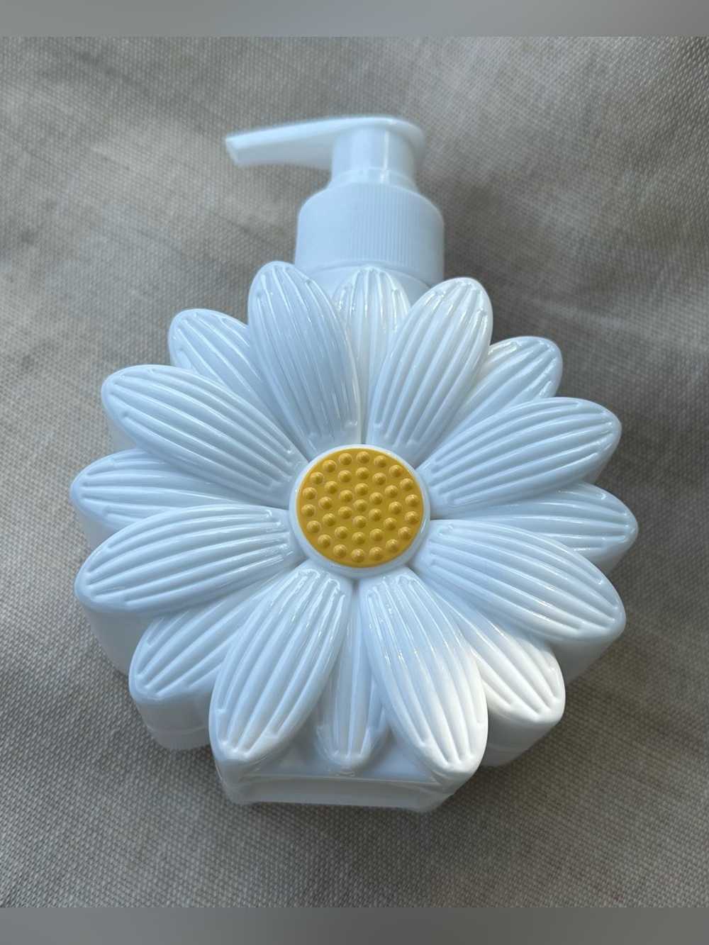 π Happy Daisy Hand Soap - Picture 2 of 2